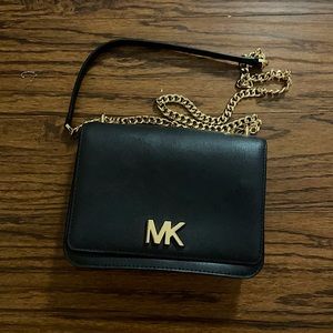 Michael Kors LG CHAIN SHLDR LEATHER PURSE